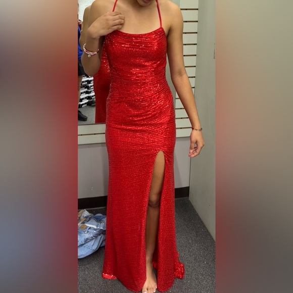 Prom/formal dress - Picture 6 of 9